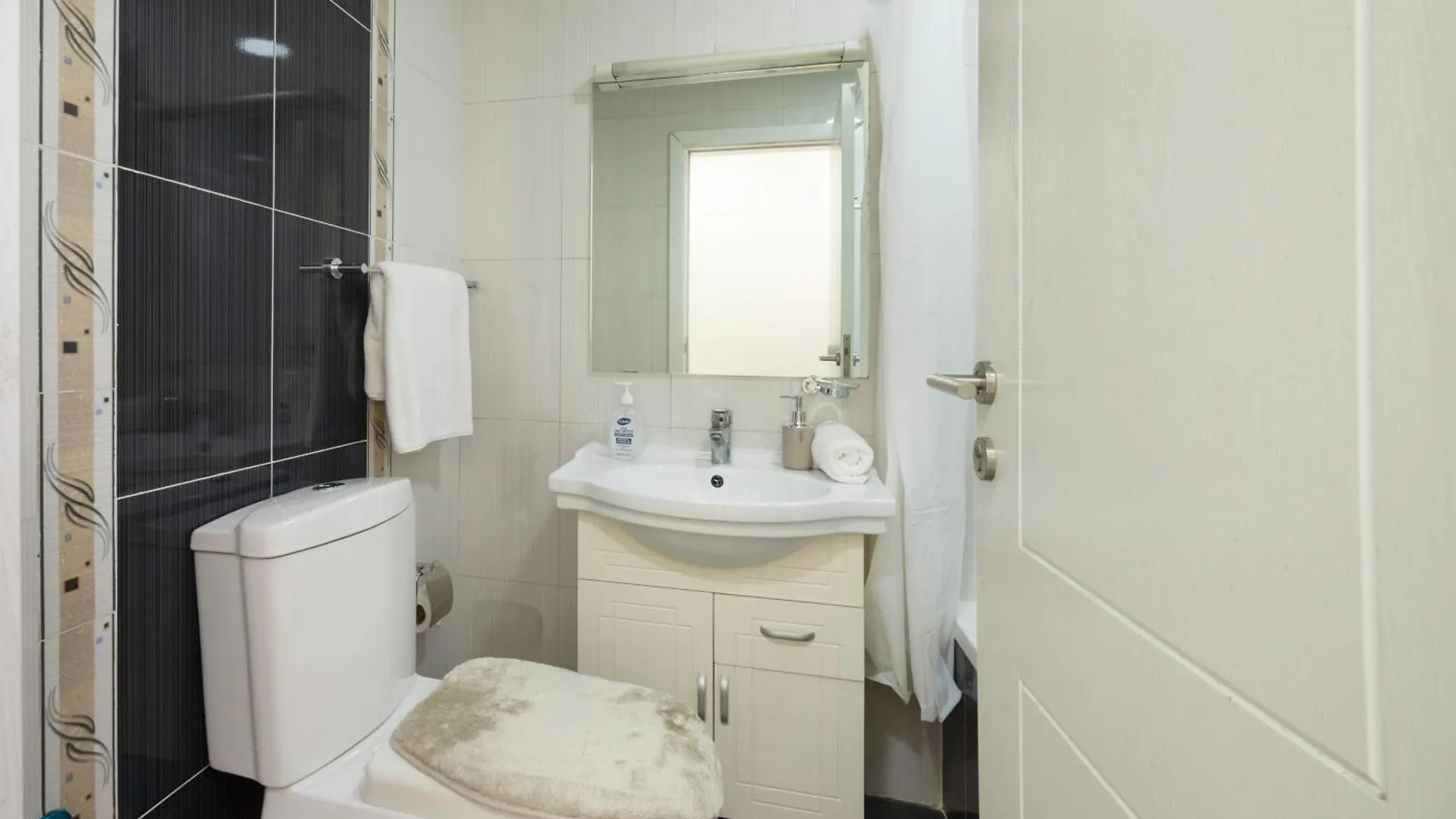 Apartment World Wide Homes - Cozy 1 Bedroom Close To Jbr Beach - Dubai Marina